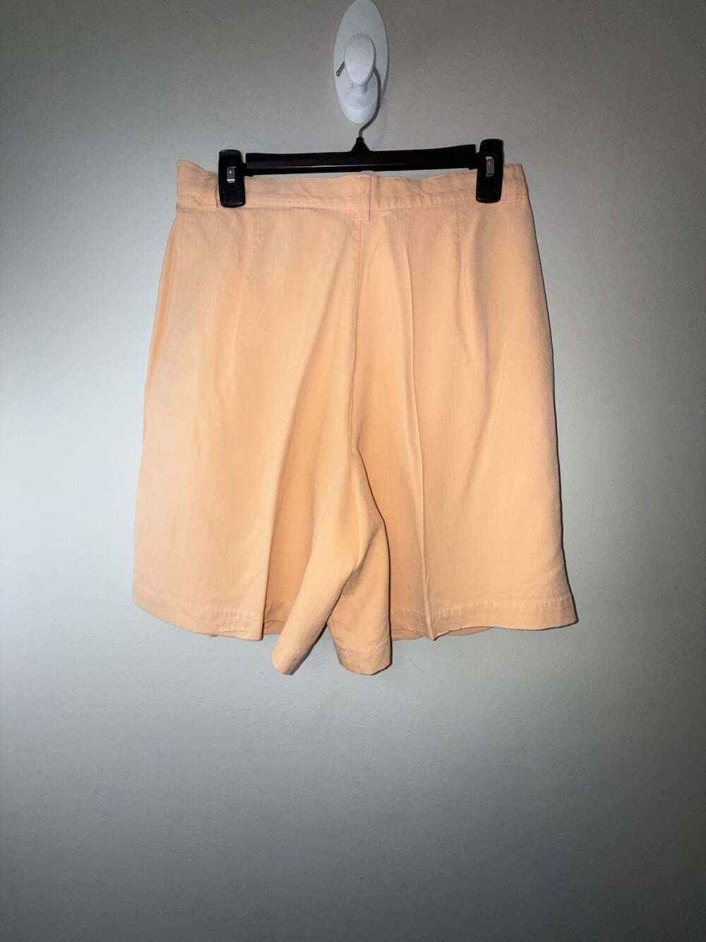 Tommy Bahama Women's 100% Silk Pleated Peach Shorts Size 12 - Picture 5 of 6